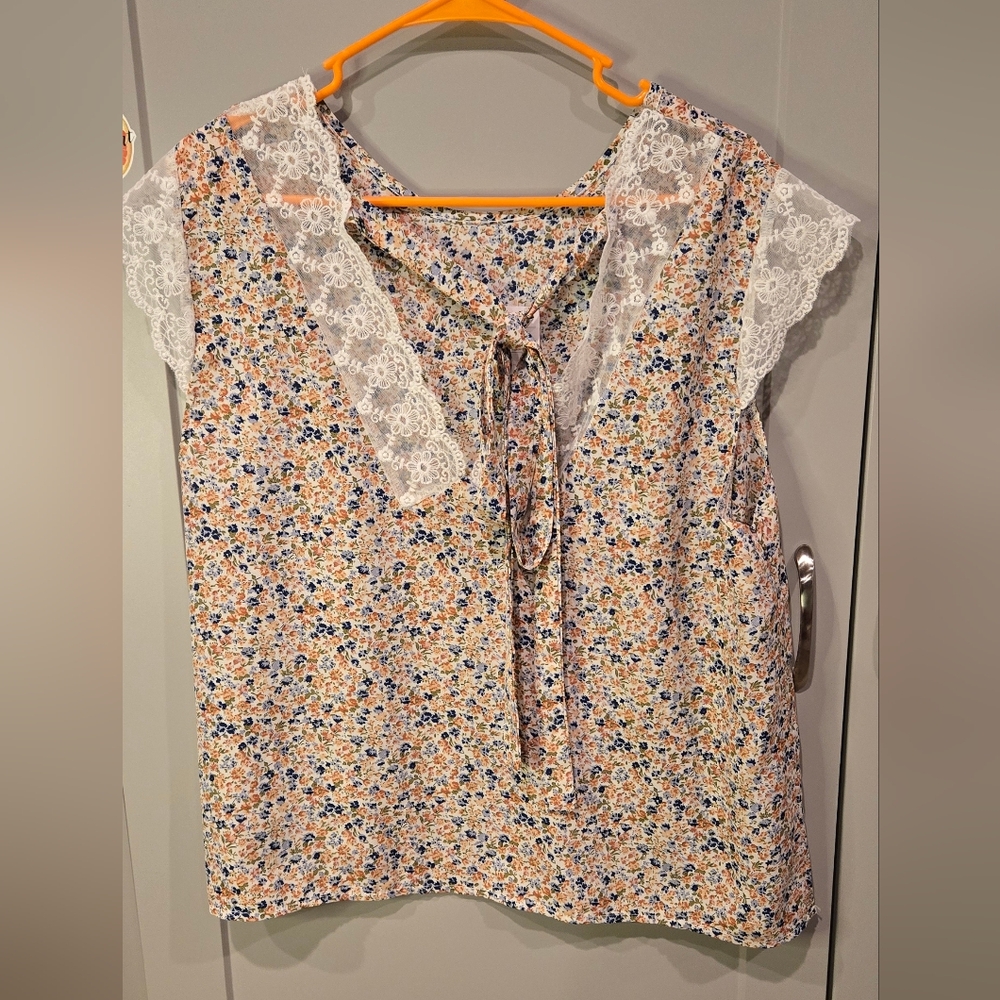 Floral Lace Trim Women's Top